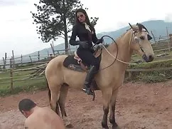 条拼凑斜接被子的农场成年人圣帕迪天旋游戏